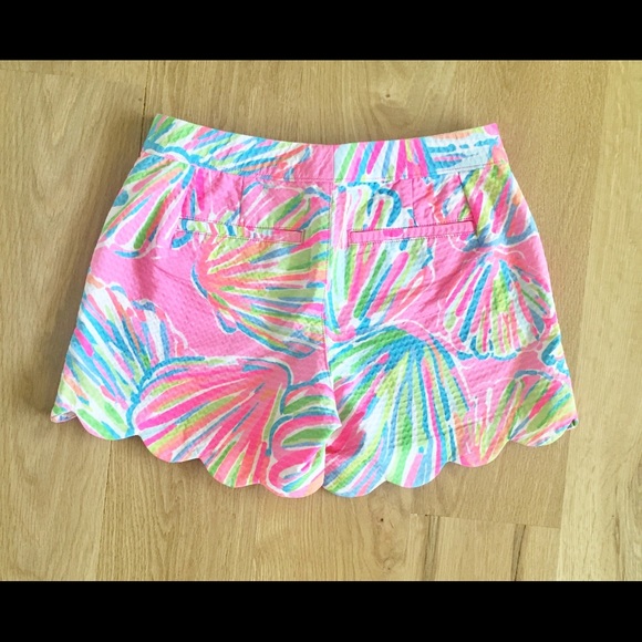 Lilly Pulitzer Buttercup Shellabrate Shorts🐚💕 - Picture 5 of 7